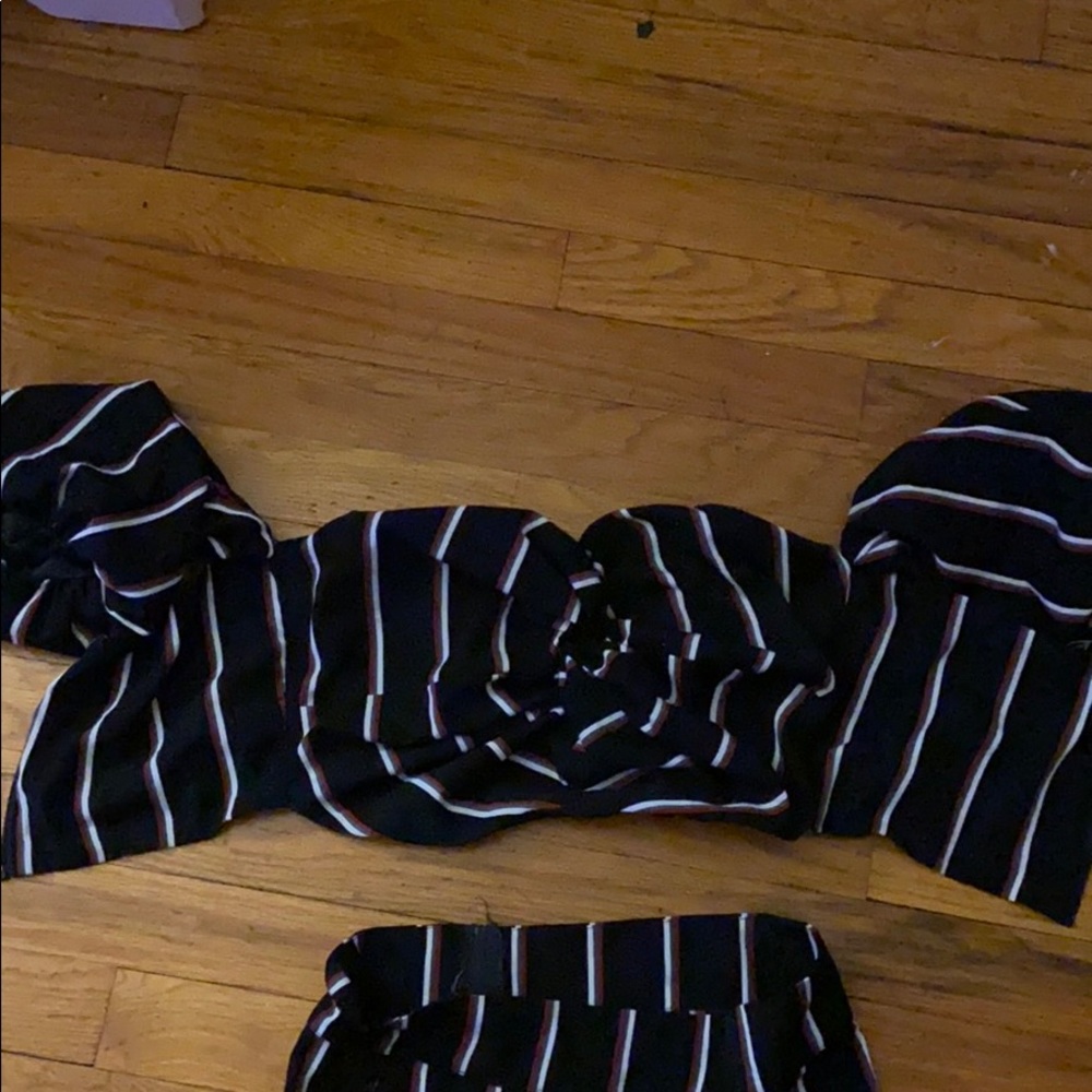 I am selling this cute two piece from Windsor .